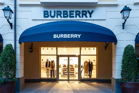 burberry moda|burberry fashion outlet.